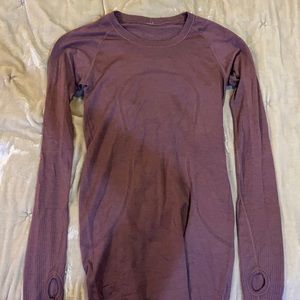 Lululemon swiftly tech LS crew